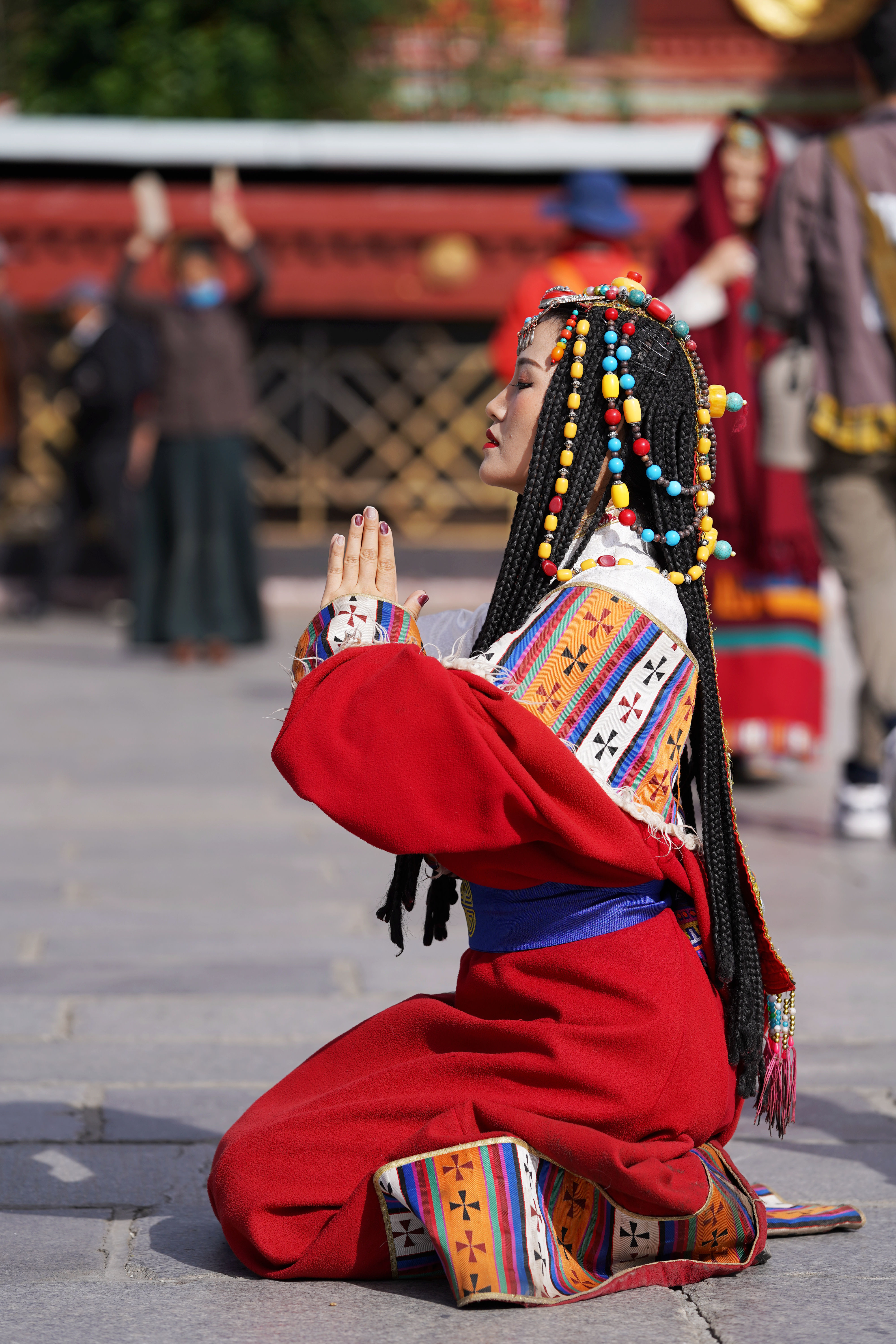 大昭寺|【80天单人单车环藏之旅】观览佛教圣地大昭寺，八廓街猎摄盛装美女