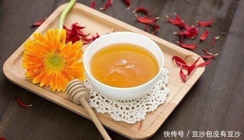 雌性激素|女人雌激素偏低，不防多吃点此物，既增加雌激素，又补血美颜