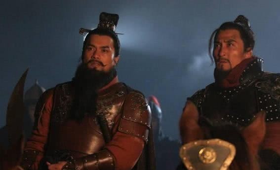 水浒|此人是水浒第一高手,却只是宋江手中的棋子,专门用来压制林冲