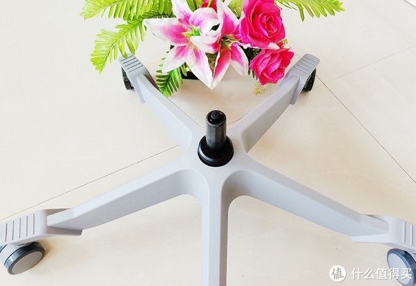 扶手|网易严选悬挂腰靠多功能人体工学转椅体验：让你轻松享受业余生活