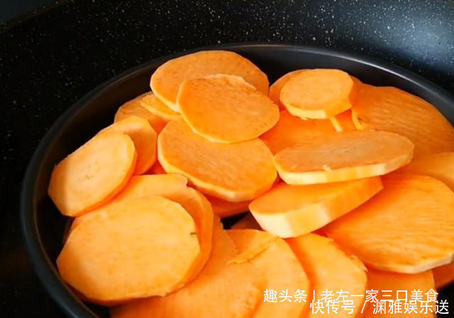 秘制|红薯秘制新吃法，不揉面，不油炸，香甜可口，一出锅瞬间吃光光