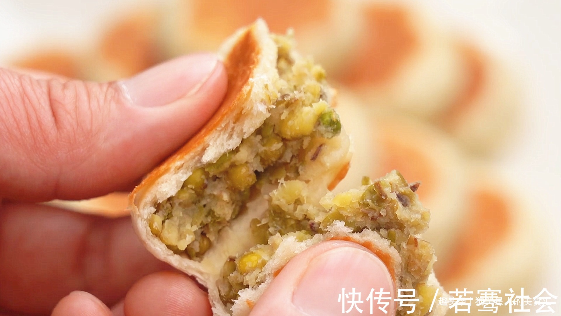 绿豆|自制绿豆饼,不用酥皮不用烤箱,皮薄馅大,清甜不油腻,太香了