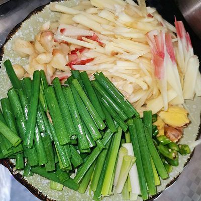 小米椒|子姜炒鸭肉