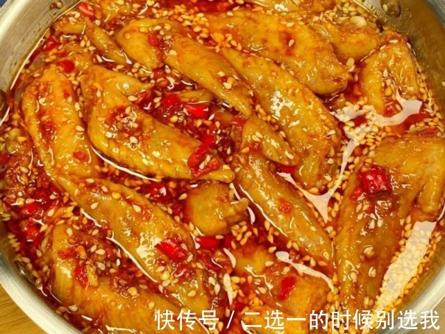 香哭的蒜香鸡翅尖,跟小吃摊阿姨要来的配方