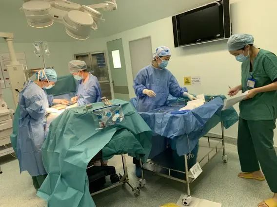 产科|孕晚期女子,胎动消失15小时!紧急手术