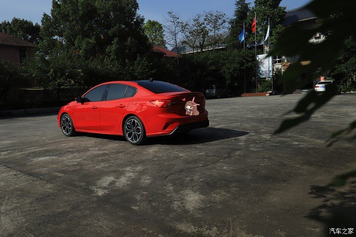 奶爸|准奶爸的座驾福克斯ST-line，颜值与性能齐飞