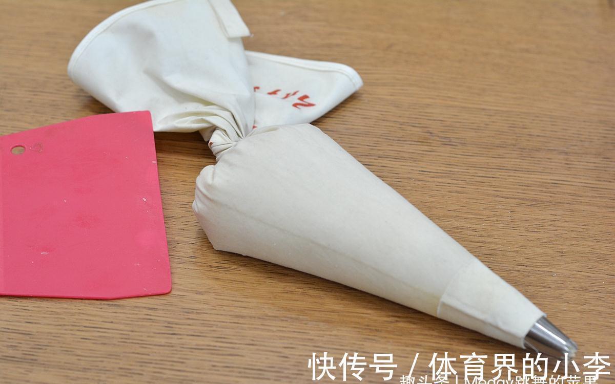 用不完淡奶油别扔,烤一盘曲奇真酥香,自食或送人都太棒了