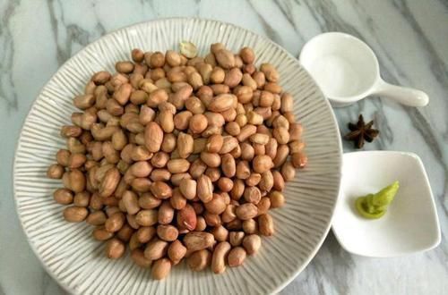 花生|花生这样炒更酥脆,别再纠结放不放油了,很多人错了,难怪不好吃