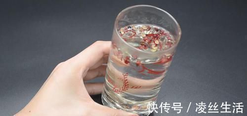 蛔虫|每天都用花椒泡水喝,作用真厉害,解决了很多男人女人的困扰