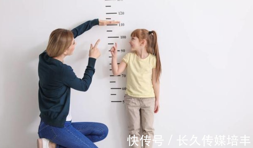 说法|“爹矮矮一个，娘矮矮一窝”，孩子身高受母亲影响，说法准确吗？