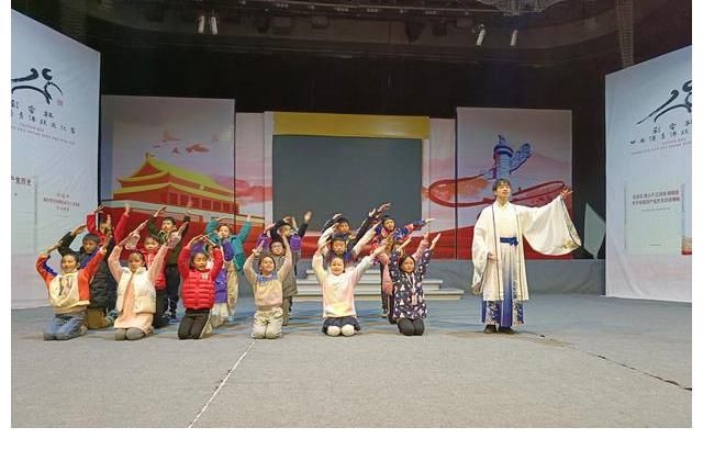 探班少儿春晚:打磨细节 畅谈一路心得