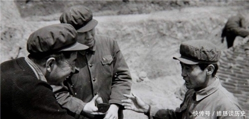 冯永谦!古墓挖出千年老酒,专家开盖抿了一口,同事问味道,他淡定回5字