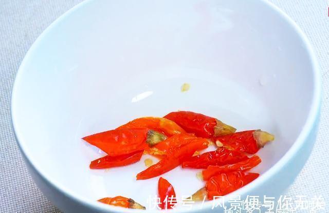 技巧|原来包菜炒粉条要这样做，难怪之前炒粉条老粘锅，技巧全在这