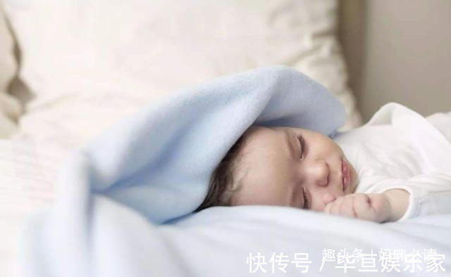 被子|90后宝妈趁孩子熟睡,出门“臭美”,回来后发现孩子永远闭上了眼