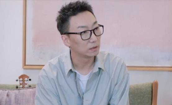 从离婚的脱口秀女王到一月房租三万六，思文的日子比你想得爽多了