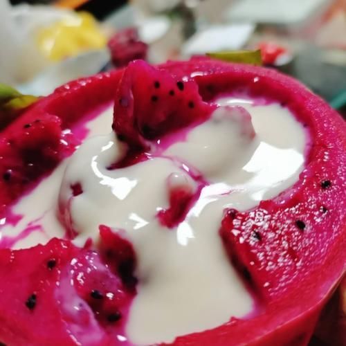 刘海|关晓彤用火龙果做小零食，《王牌对王牌》分享新吃法，好吃不洗碗