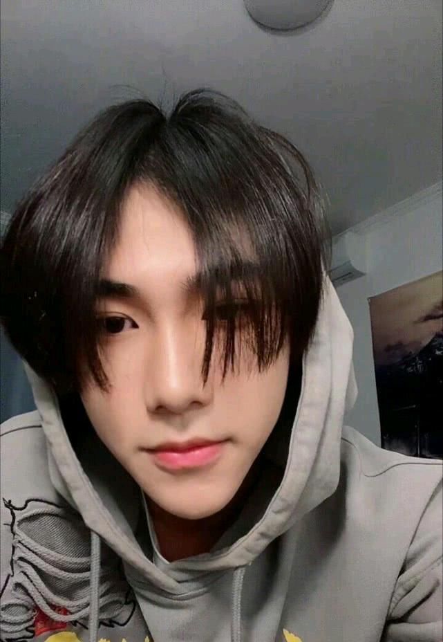 李权哲|乐华七子广播《线索2贾斯汀承认妹妹》,朱正廷称赞蔡徐坤