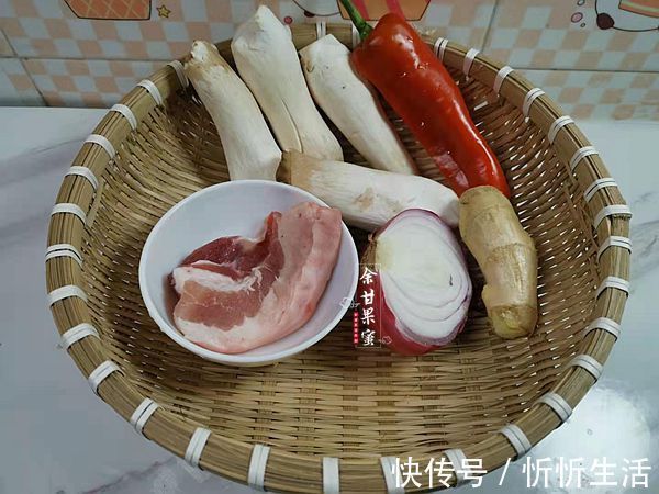 便当|上班族快手菜,炒一炒出锅,咸鲜下饭,带便当或是晚餐都不错