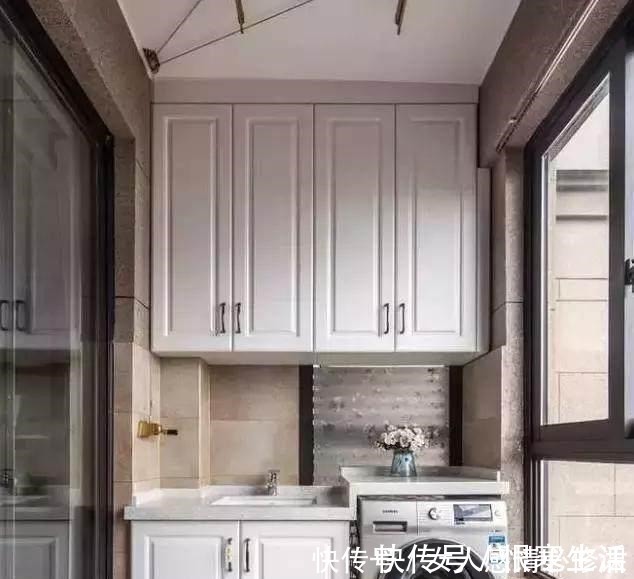 阳台|老婆在阳台腾出一平米,做了个砖砌洗衣房,实用又美观