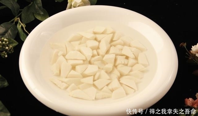 低下头,伸出手,为美食到苍南走一走