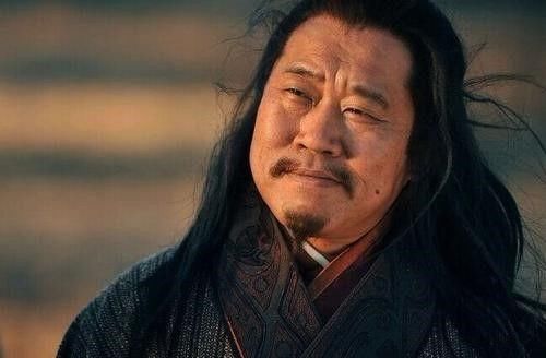 刘备|三国里的他与诸葛亮齐名,出道晚却帮刘备巧取益州,最后死因成谜