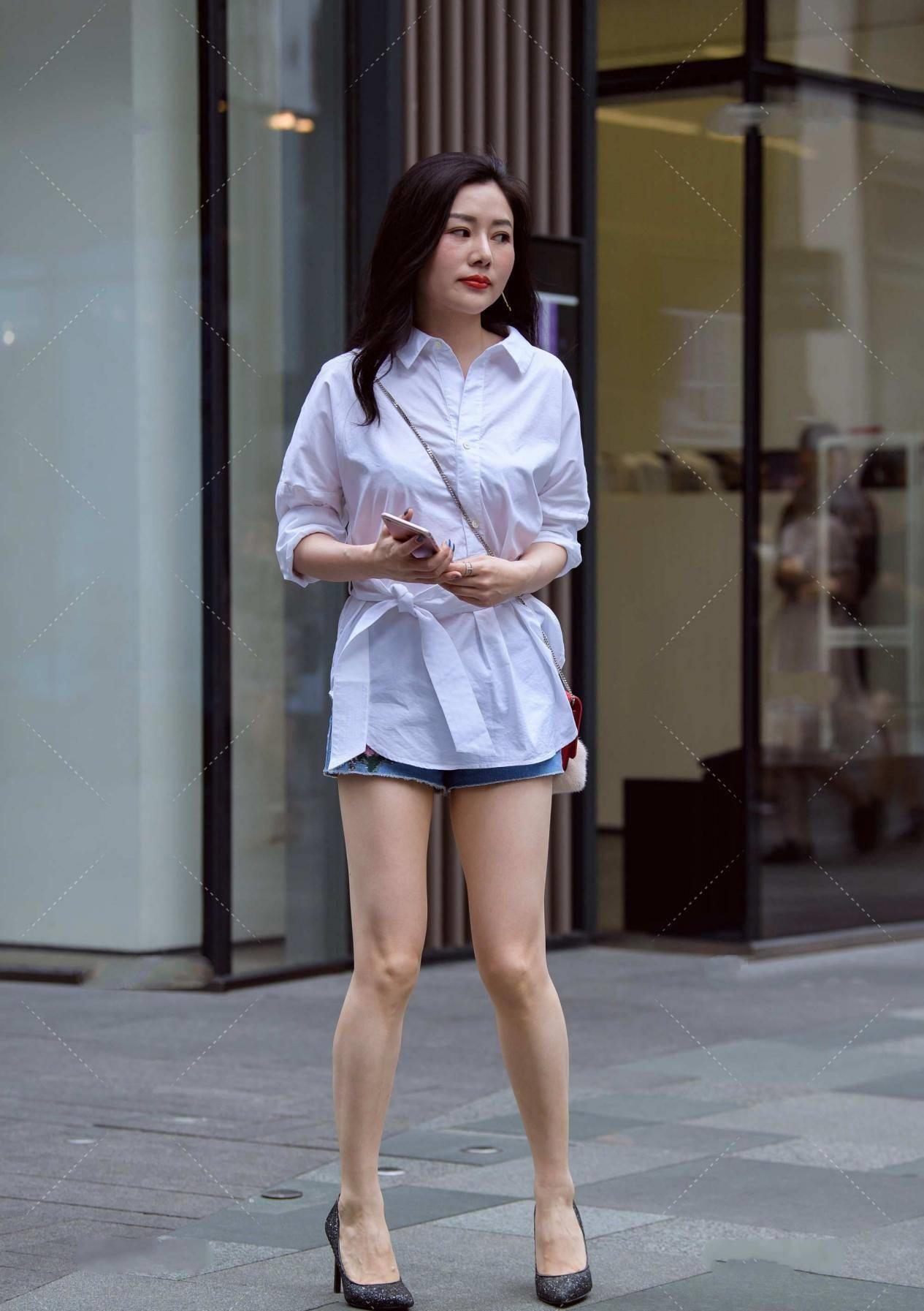 收腰|收腰衬衫裙的穿搭小技巧，帮你轻松搞定职场穿搭，时尚又大气
