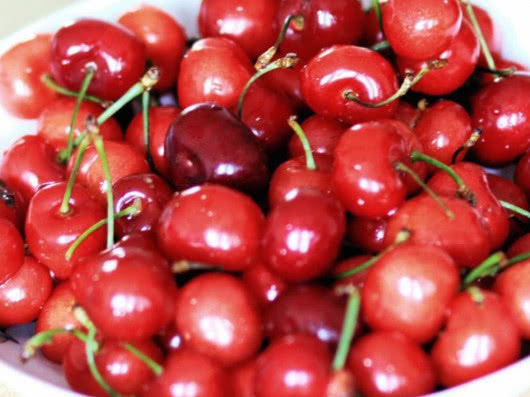 子宫|女生来''姨妈''时,3物再哭穷也要吃,排出污血,子宫更健康!