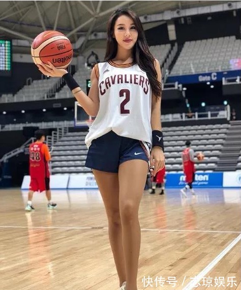 身材|38岁韩国老阿姨，拿下20岁小鲜肉，网友看到她的身材后明白了