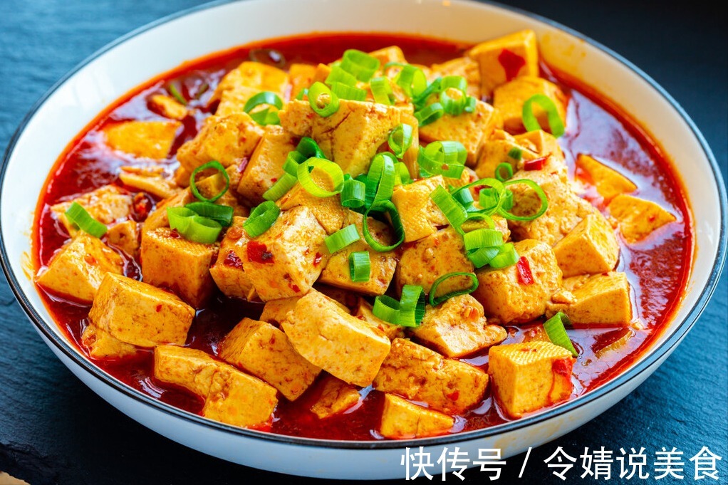 麻婆豆腐总是容易碎，大厨分享一妙招，出锅香嫩入味，不散也不碎