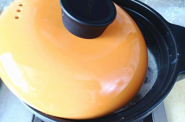 它和红豆一起煮,皱纹消失了,嘴巴不臭了,头发也变得乌黑亮丽!