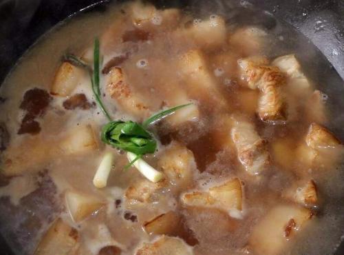 肉质|做红烧肉,切记不可放这味料,很多人总是放错,难怪肉质又干又柴