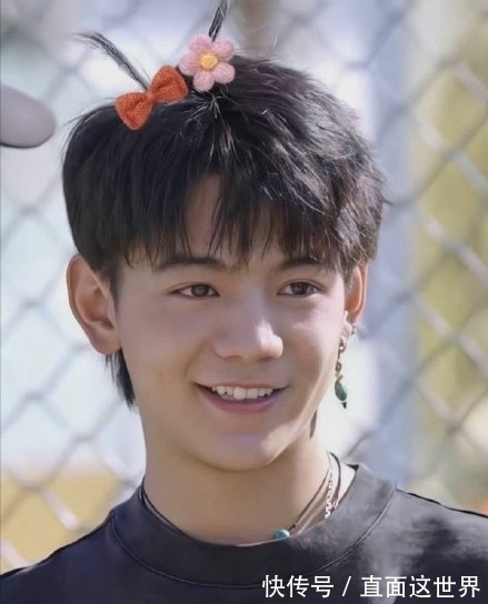 中餐廳|《中餐廳5》：丁真上演社交尷尬癥，周也抱娃姿勢好專業(yè)