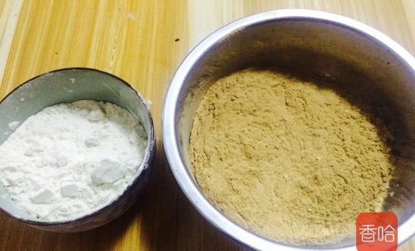 一个月|炒上一斤面粉，一个月的早餐都有了，早起冲一碗，暖心又暖胃