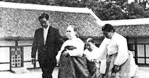 本国|她是本国历史上唯一的皇后，却沦为日本人的傀儡，晚年境遇凄惨