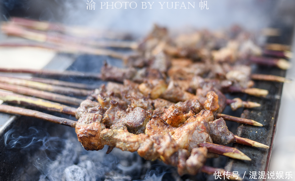 烤全羊|冬游博斯腾湖,维族库尔班大叔家的馕坑肉烤全羊等美食让人难忘