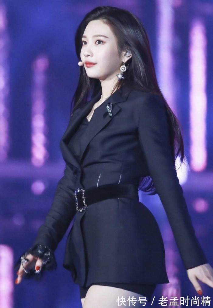 搭配|朴秀荣衣品真圈粉,羽绒服配休闲鞋时髦活力