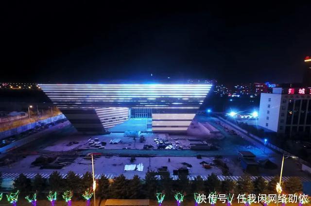 老年|朔州的春节彩灯亮起来了