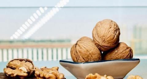 调理|经常便秘的人需注意,3种食物尽量不要碰,而多数人还在天天吃!