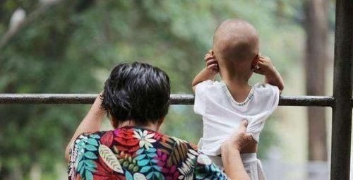 宝妈|“奶奶又来蹭饭了”孙子的话让老人直掉眼泪,月子仇一辈子好吗