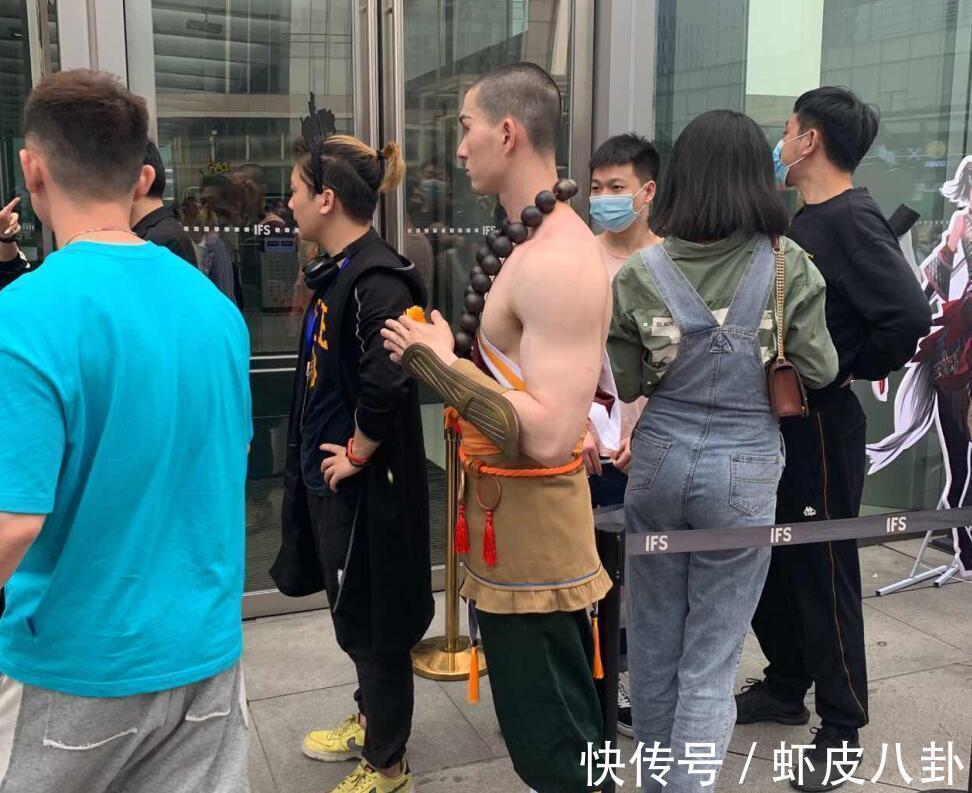 古装|剑网三怀旧服已Coser成堆,数百人同台表演,漫展变古装T台秀