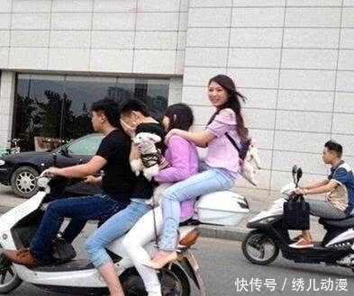 敢坐|妹的心真是大呀,摩托车的后备箱也敢坐,万一不牢靠掉下来就惨了