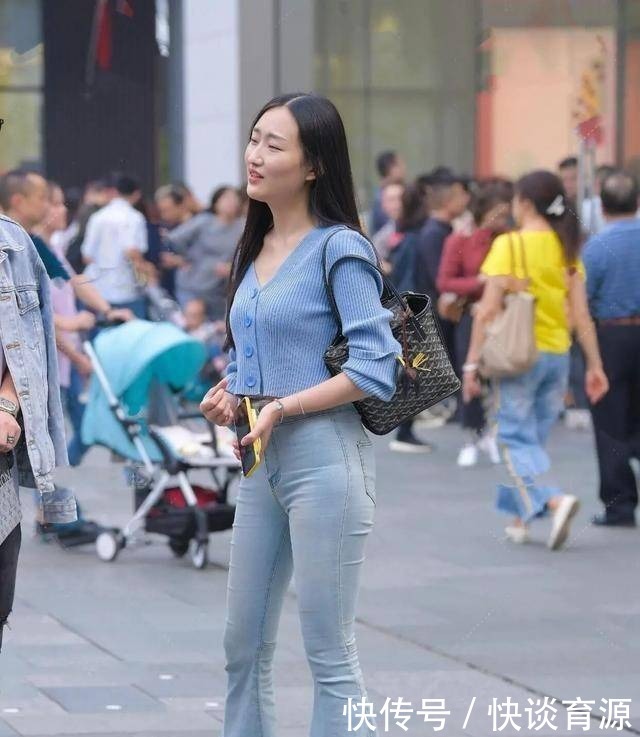 时尚|时尚牛仔裤带来青春闲适的感觉，细节的立体剪裁很用心