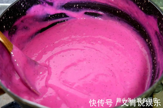 夏天的懒人甜品，自己做特简单，火龙果加奶粉，营养更健康