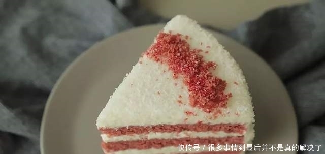又要骗我动手做?红红甜甜的椰蓉红丝绒蛋糕
