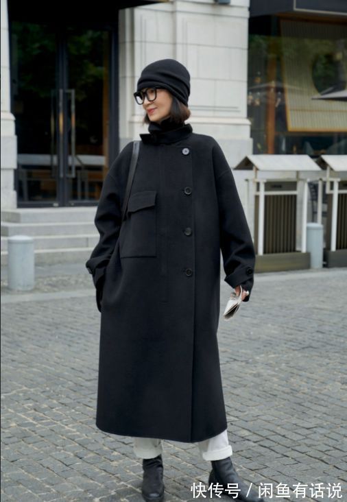 羽绒服|三木又和妈妈穿同款,用基础款打造“无龄感”穿搭,高级又显气质