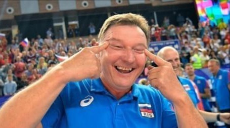 造型|“眯眯眼”造型丑爆!终于知道华为设计鸿蒙为什么不用清华学生了