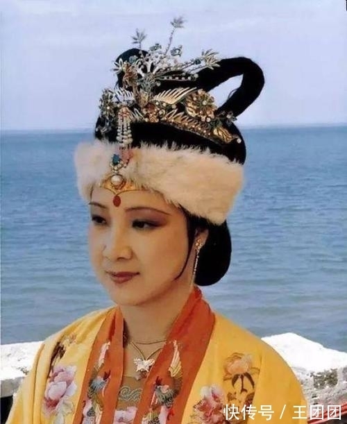 周瑞!红楼梦:探春成为王妃,到底是喜剧还是悲剧?被流放海上生死未卜