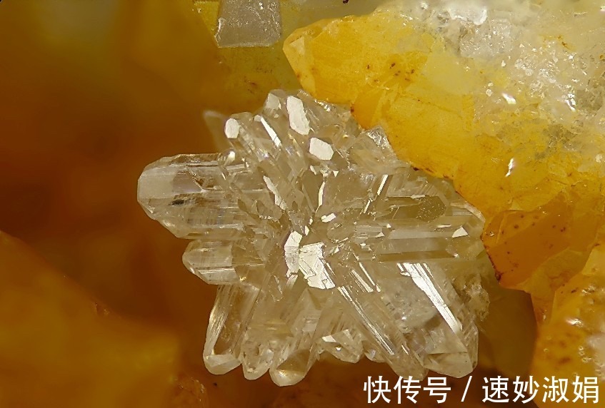 色散值|脆弱且美丽的稀有宝石,比钻石的火彩强几倍,晶体如雪花那样梦幻