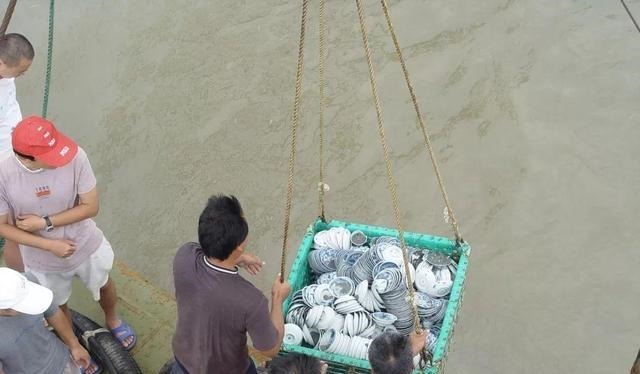 海底|真有海底宝藏康熙沉船5万件青花瓷,市值5亿美金无压力
