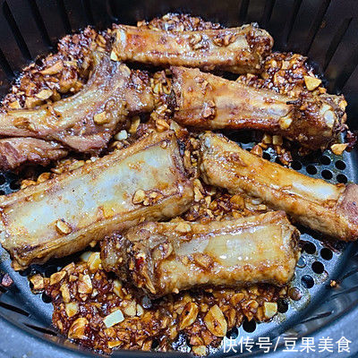 烤肉酱|简单易做的蒜香烤排骨（空气炸锅美食）